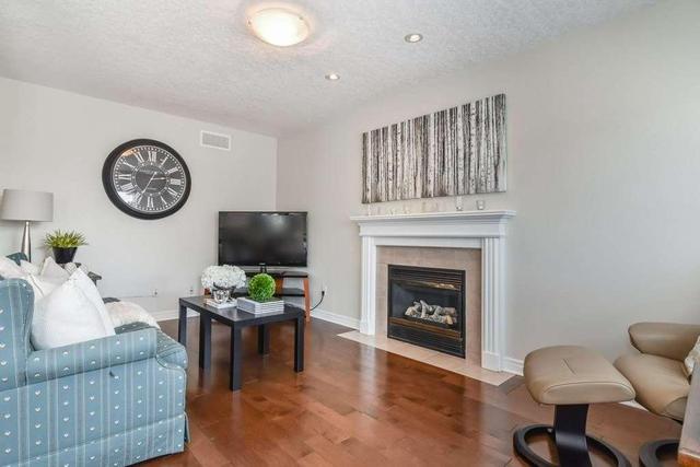 9 Carroll Cres, House detached with 3 bedrooms, 4 bathrooms and 2 parking in Guelph ON | Image 8