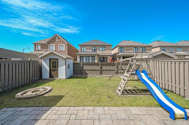 4 Lightcatcher Circ, House detached with 4 bedrooms, 4 bathrooms and 5 parking in Brampton ON | Image 31