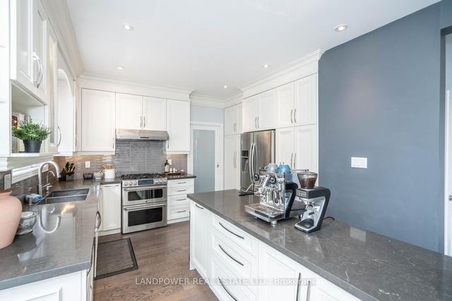 54 Robert Grundy Rd, House detached with 4 bedrooms, 5 bathrooms and 4 parking in Markham ON | Image 4