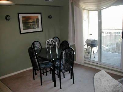158 - 85 Bristol Rd E, Townhouse with 2 bedrooms, 1 bathrooms and 2 parking in Mississauga ON | Image 4