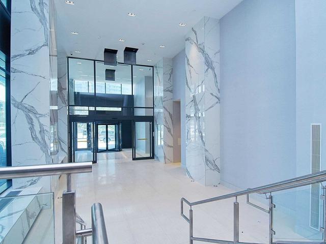 3711 - 20 Shore Breeze Dr, Condo with 1 bedrooms, 1 bathrooms and 1 parking in Toronto ON | Image 11