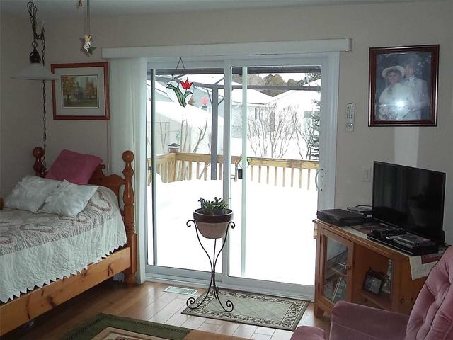5 Kentucky Ave, House detached with 2 bedrooms, 2 bathrooms and 2 parking in Wasaga Beach ON | Image 24