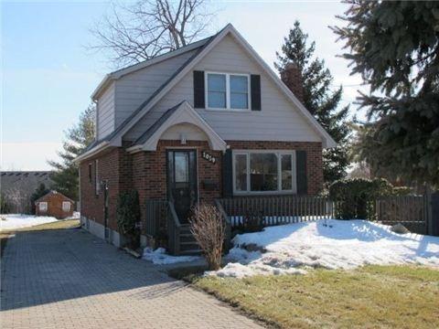 1059 Hamilton Rd, House detached with 2 bedrooms, 2 bathrooms and 6 parking in London ON | Image 1