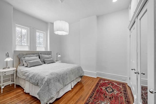 16 Lakeview Ave, House semidetached with 3 bedrooms, 3 bathrooms and 3 parking in Toronto ON | Image 19