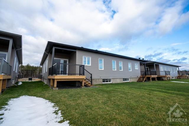 322 Zakari Street, Home with 3 bedrooms, 1 bathrooms and 3 parking in Casselman ON | Image 4