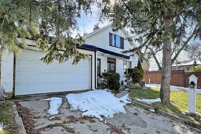 7 Orchard Green, House detached with 4 bedrooms, 3 bathrooms and 4 parking in Toronto ON | Image 1