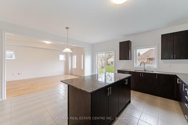 245 Ridley Cres, House detached with 4 bedrooms, 4 bathrooms and 6 parking in Southgate ON | Image 7