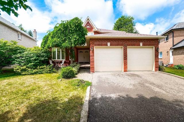 42 Sapphire Cres, House detached with 4 bedrooms, 3 bathrooms and 6 parking in Brampton ON | Image 1