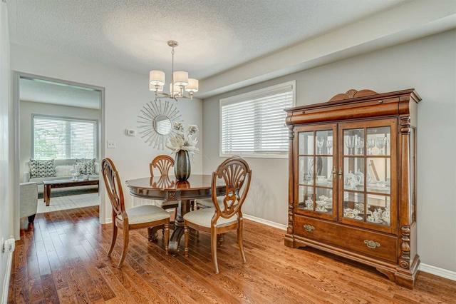 2821 Cartwright Cres, House detached with 4 bedrooms, 3 bathrooms and 4 parking in Mississauga ON | Image 34