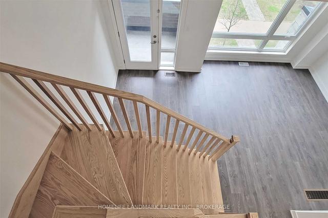 26 Benoit St, House attached with 3 bedrooms, 4 bathrooms and 3 parking in Vaughan ON | Image 11