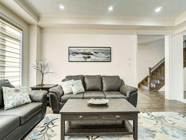 79 John Carroll Dr, House detached with 4 bedrooms, 4 bathrooms and 6 parking in Brampton ON | Image 7