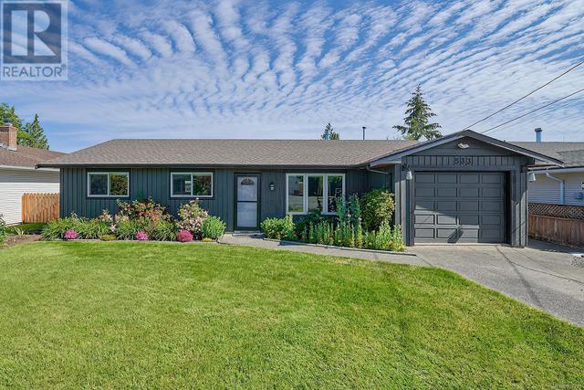 533 Hirst Ave, House detached with 3 bedrooms, 2 bathrooms and 4 parking in Parksville BC | Card Image
