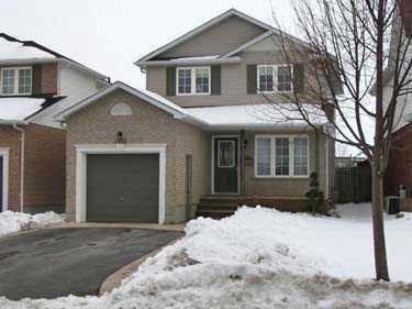 1632 Canadore Cres, House detached with 3 bedrooms, 2 bathrooms and 4 parking in Oshawa ON | Image 1