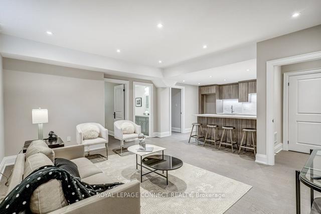 21 Esposito Crt, House detached with 4 bedrooms, 5 bathrooms and 6 parking in Toronto ON | Image 28