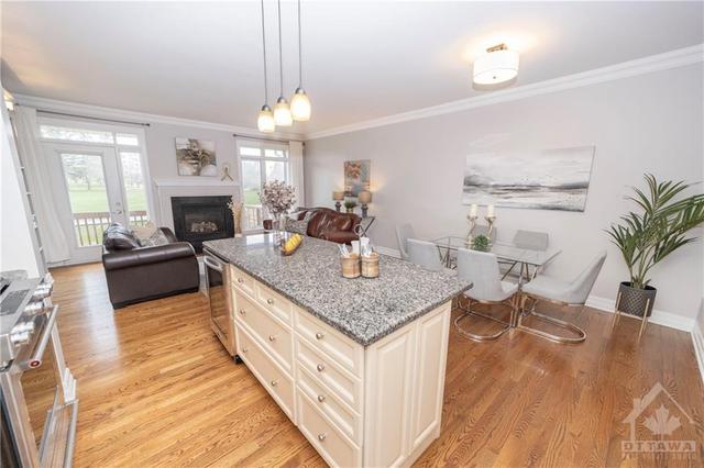 108 Manorhill Private, Townhouse with 2 bedrooms, 3 bathrooms and 4 parking in Ottawa ON | Image 4