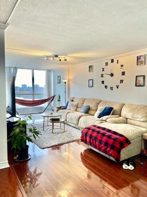 612 - 1 Rowntree Rd, Condo with 2 bedrooms, 2 bathrooms and 1 parking in Toronto ON | Card Image