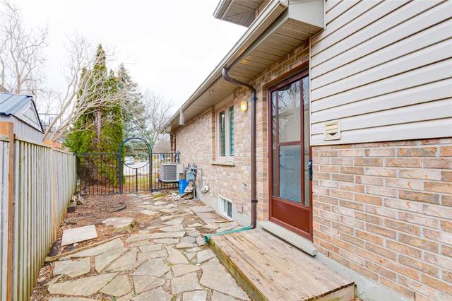 131 Killarney Rd, Home with 3 bedrooms, 2 bathrooms and 3 parking in London ON | Image 24