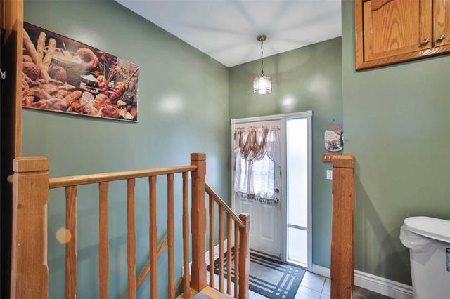 1439 Military Tr, House detached with 3 bedrooms, 2 bathrooms and 10 parking in Toronto ON | Image 7