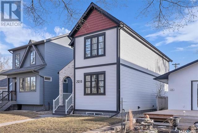 212b Taylor Street W, House detached with 5 bedrooms, 3 bathrooms and null parking in Saskatoon SK | Image 2