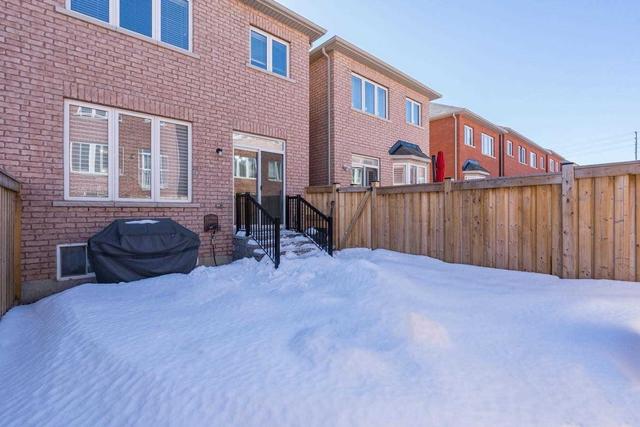 159 Collin Crt, House attached with 3 bedrooms, 3 bathrooms and 3 parking in Richmond Hill ON | Image 31