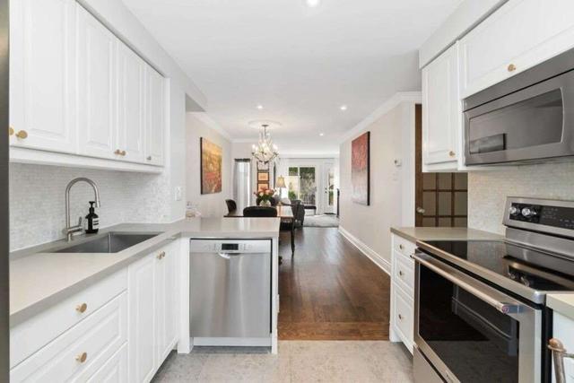 31 Belmont St, House attached with 2 bedrooms, 2 bathrooms and 0 parking in Toronto ON | Image 20