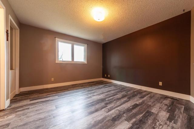 318 1st Street E, House detached with 4 bedrooms, 3 bathrooms and 4 parking in Lashburn SK | Image 11