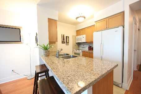 1003 - 15 Greenview Ave, Condo with 1 bedrooms, 1 bathrooms and 1 parking in Toronto ON | Image 2
