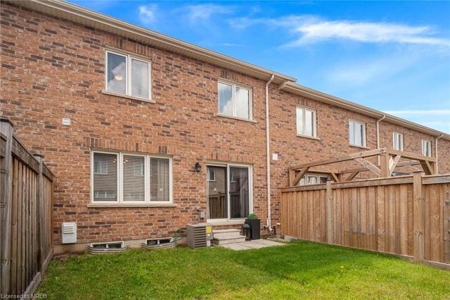 74 Reichert Court, House attached with 3 bedrooms, 2 bathrooms and 3 parking in Milton ON | Image 29