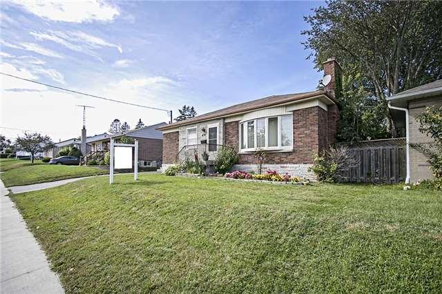 478 Annapolis Ave, House detached with 3 bedrooms, 2 bathrooms and 4 parking in Oshawa ON | Image 2