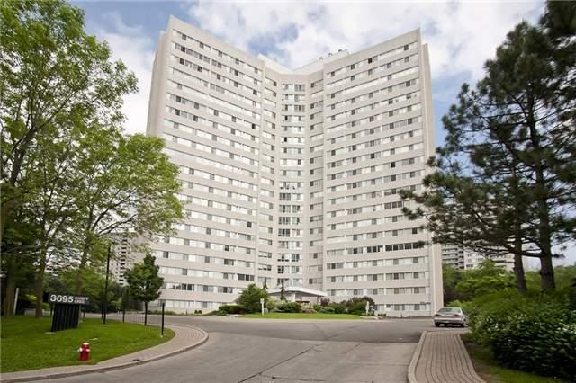 Sph12 - 3695 Kaneff Cres, Condo with 3 bedrooms, 2 bathrooms and 2 parking in Mississauga ON | Image 1