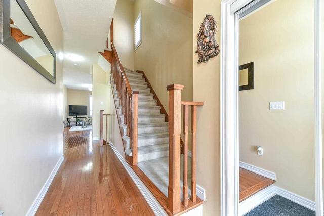38 Calm Waters Cres, House semidetached with 3 bedrooms, 4 bathrooms and 3 parking in Brampton ON | Image 27