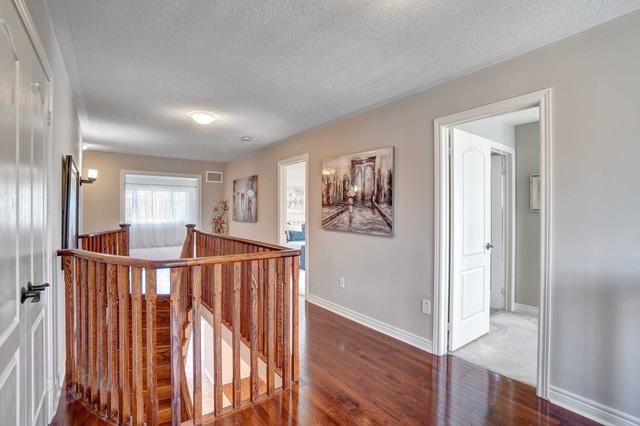 81 Tonner Cres, House detached with 4 bedrooms, 5 bathrooms and 4 parking in Aurora ON | Image 4