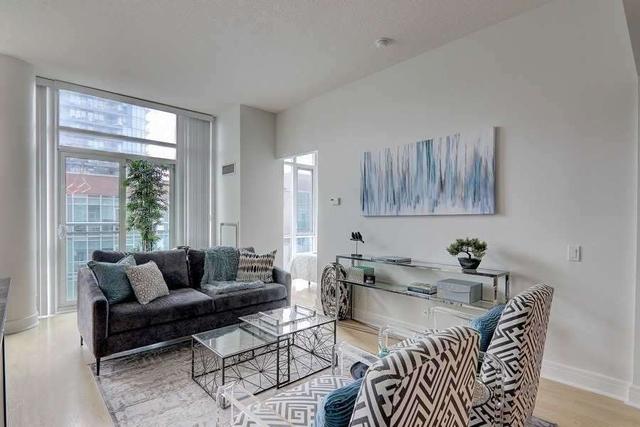 s828 - 112 George St, Condo with 2 bedrooms, 2 bathrooms and 1 parking in Toronto ON | Image 3