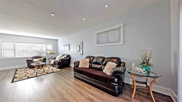 202 Hillside Ave, House detached with 3 bedrooms, 2 bathrooms and 3 parking in Oshawa ON | Image 23