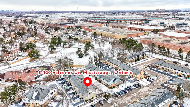 5 - 120 Falconer Dr, Townhouse with 3 bedrooms, 3 bathrooms and 1 parking in Mississauga ON | Image 31