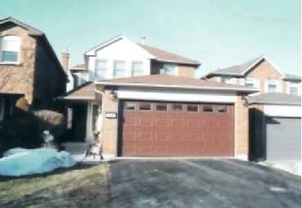 46 Starspray Blvd, House detached with 3 bedrooms, 3 bathrooms and 2 parking in Toronto ON | Image 1
