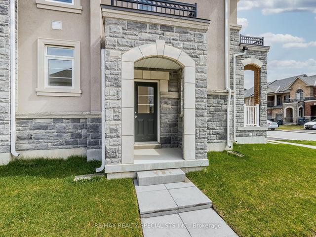 14 Donald Stewart Rd, House detached with 5 bedrooms, 4 bathrooms and 4 parking in Brampton ON | Image 26