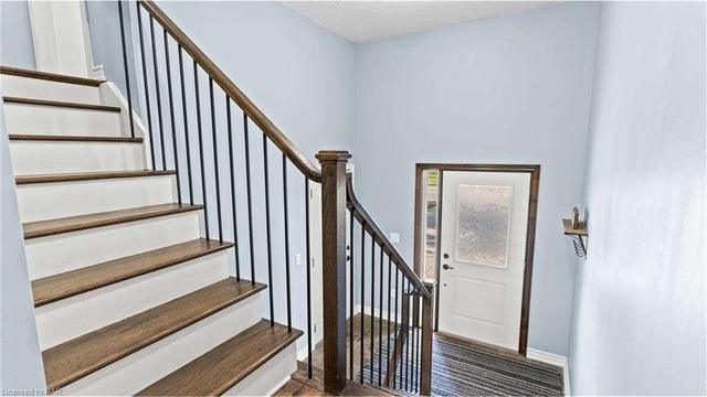 637 Broadway, House semidetached with 2 bedrooms, 1 bathrooms and 5 parking in Welland ON | Image 4