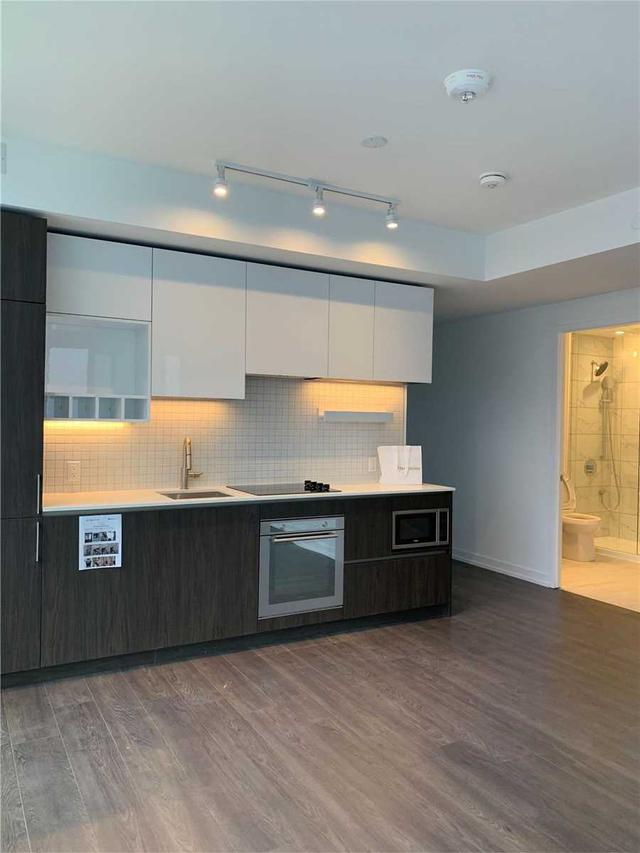 5802 - 5 Buttermill Ave, Condo with 3 bedrooms, 2 bathrooms and 0 parking in Vaughan ON | Image 24