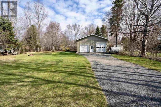 1162 Wallace Ter, House detached with 3 bedrooms, 2 bathrooms and null parking in Sault Ste. Marie ON | Image 3