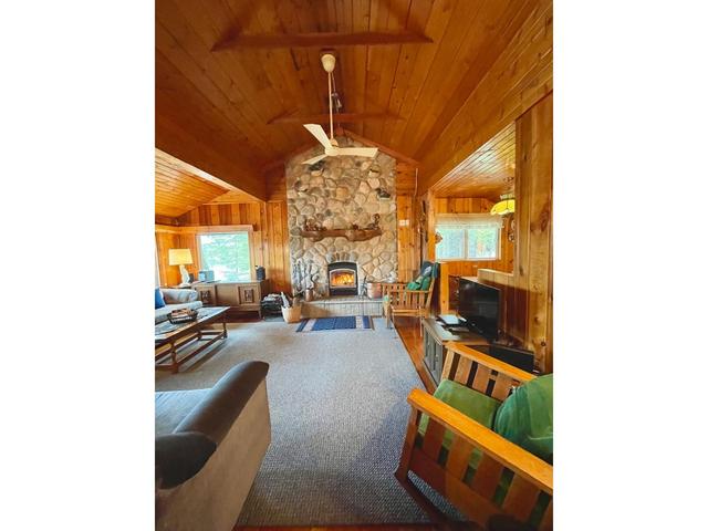 6639 Rosen Lake Rd, House detached with 3 bedrooms, 1 bathrooms and null parking in East Kootenay B BC | Image 14