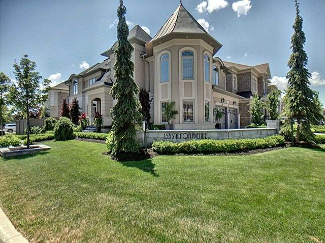 133 Stanton Ave, House detached with 4 bedrooms, 4 bathrooms and 7 parking in Vaughan ON | Image 1