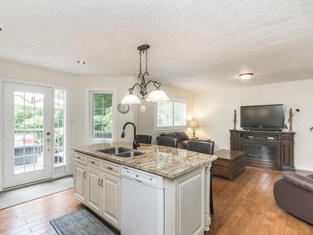 8 Alpine Way, House detached with 2 bedrooms, 3 bathrooms and 8 parking in Oro Medonte ON | Image 5