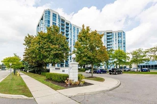 702 - 360 Watson St, Condo with 2 bedrooms, 2 bathrooms and 1 parking in Whitby ON | Card Image