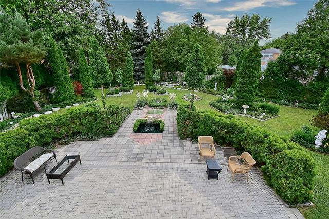 16 Catalda Crt, House detached with 4 bedrooms, 5 bathrooms and 4 parking in Toronto ON | Image 25