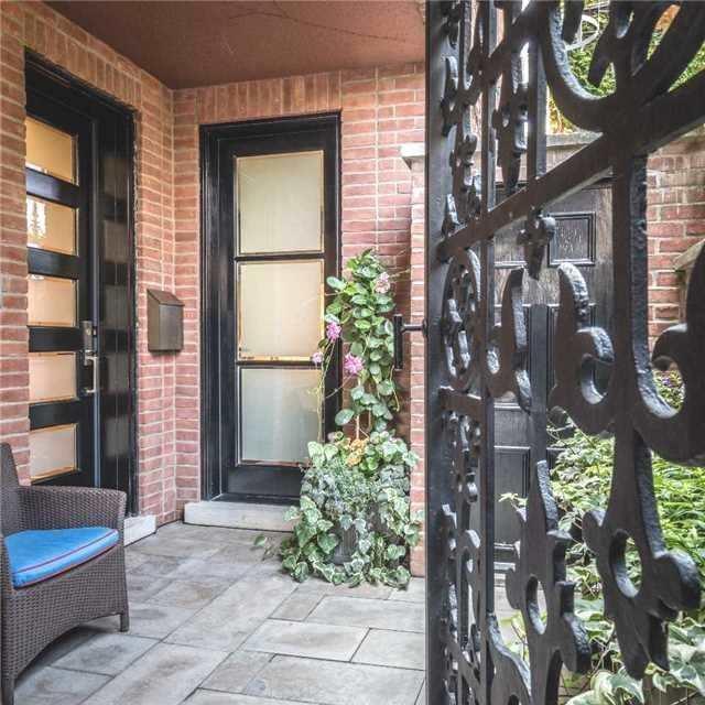 th 5 - 12 Macpherson Ave, Townhouse with 4 bedrooms, 4 bathrooms and 2 parking in Toronto ON | Image 3