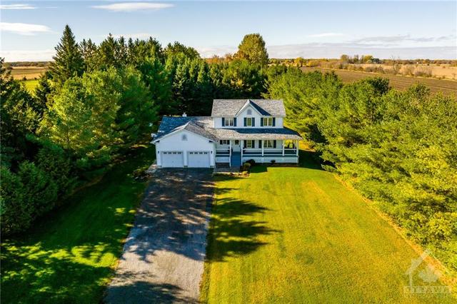 2979 John Shaw Road, House detached with 4 bedrooms, 4 bathrooms and 12 parking in Ottawa ON | Image 2