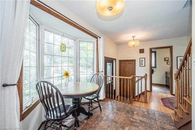 46 Lyon Ave, House detached with 3 bedrooms, 3 bathrooms and 4 parking in Guelph ON | Image 2