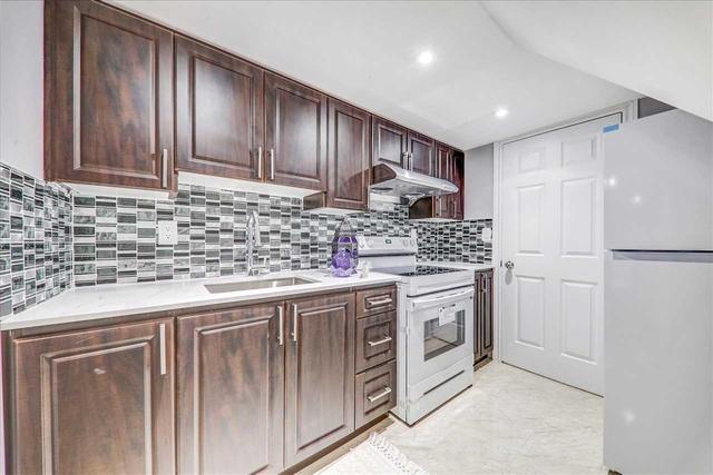 31 Benlight Cres, House detached with 3 bedrooms, 4 bathrooms and 6 parking in Toronto ON | Image 25