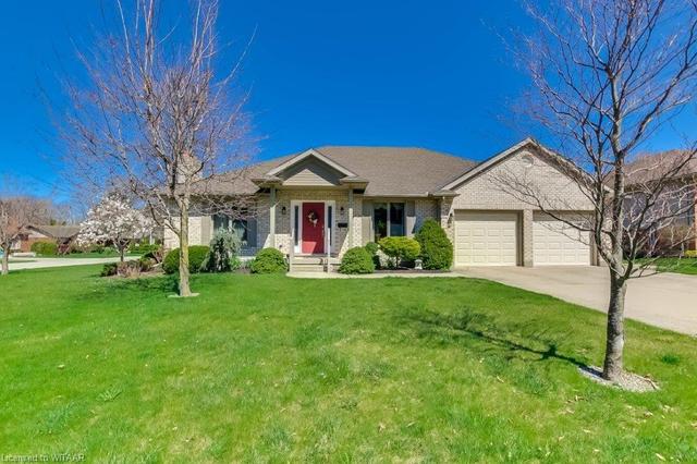 26 Birch Drive, House detached with 2 bedrooms, 3 bathrooms and 4 parking in Tillsonburg ON | Image 1